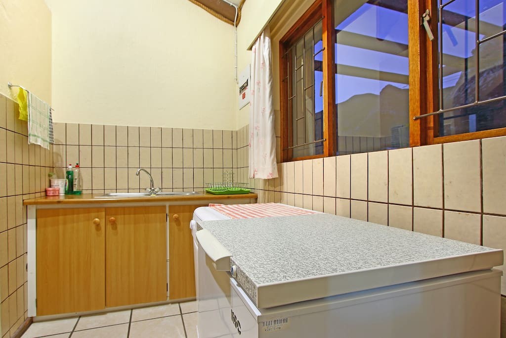 aa01e3e3-f5b5-4aef-8781-06d022e14085