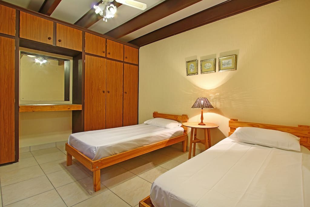 e8766b6a-4d8c-4225-9bb4-3d69dbb931fa