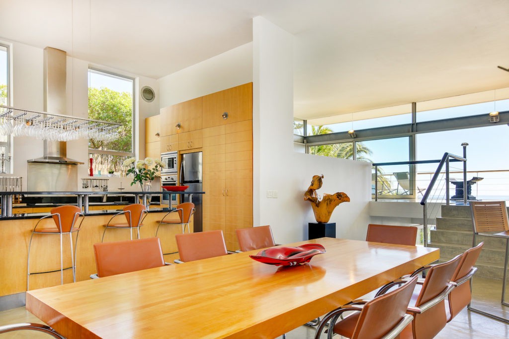 Camps-Bay-Private-Villa-Rental-With-Pool-and-Views-1024x683