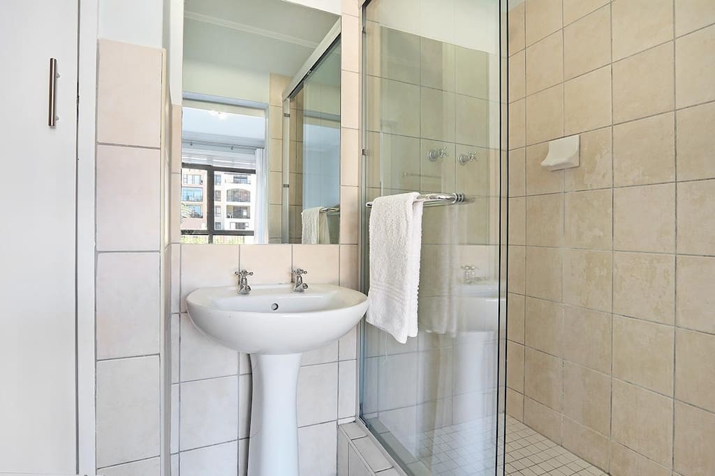 28fb69bb-f677-4af5-b2b8-7b45baa7abb5