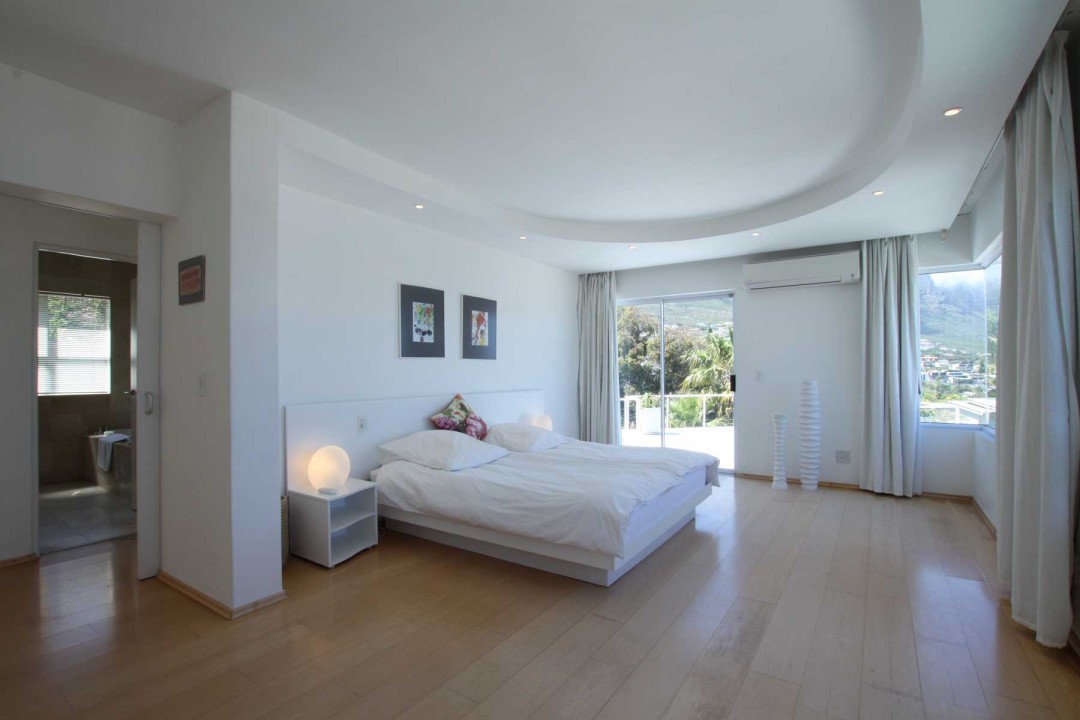 suite-main-bedroom-2