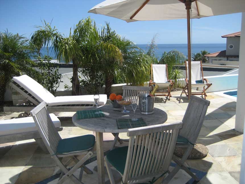 suite-pool-terrace-view