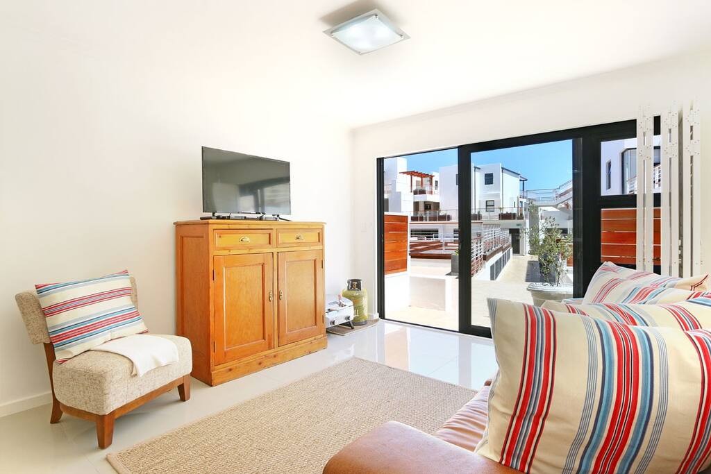 c77e1ae3-b1e7-4e66-a6ac-1159cf3119ee