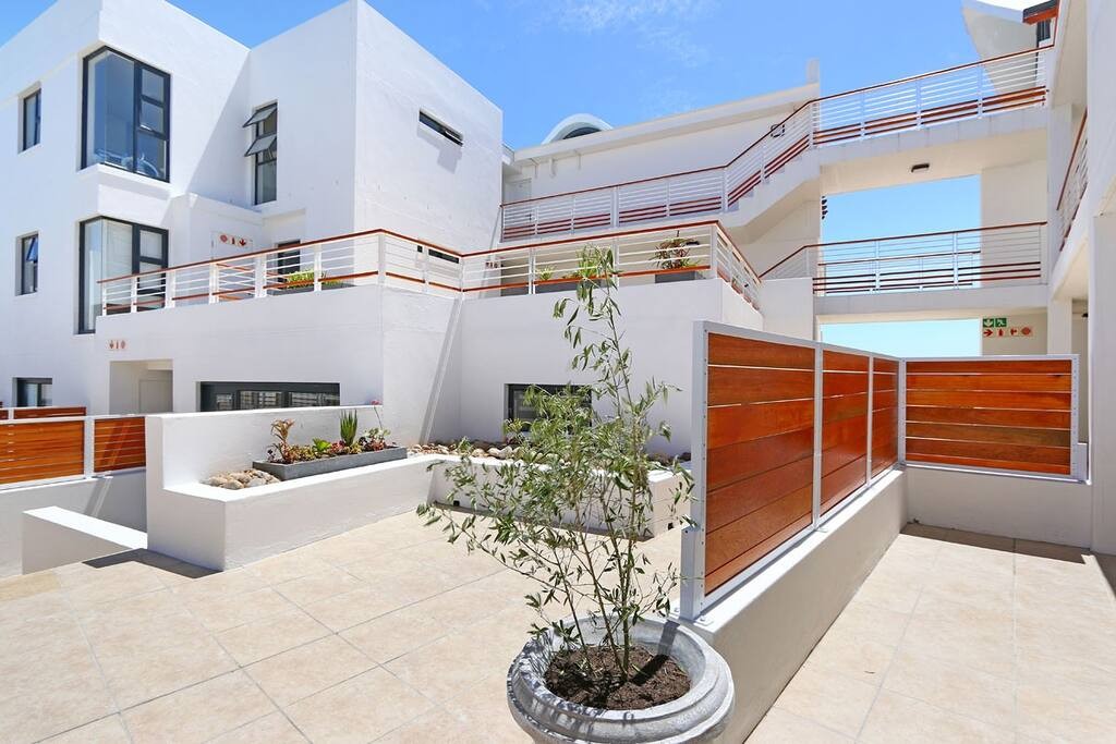 c7c902a1-7faf-4075-8e3f-e595b681c18b