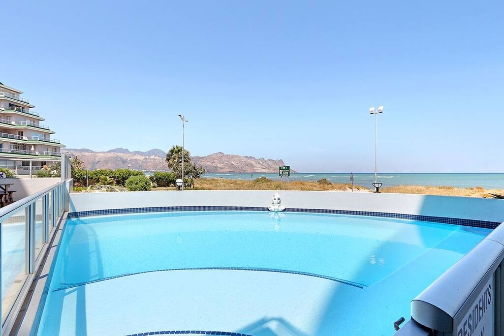 6a14e038-8c32-4946-a093-5b496e7192ad