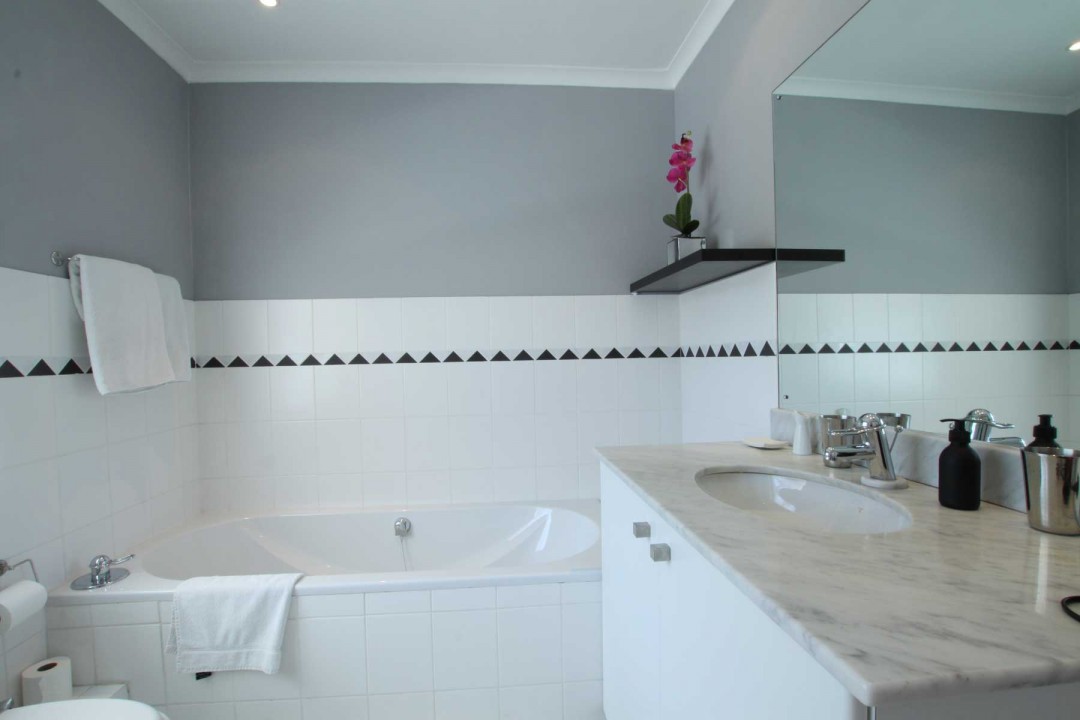 summerhouse-bathroom-21