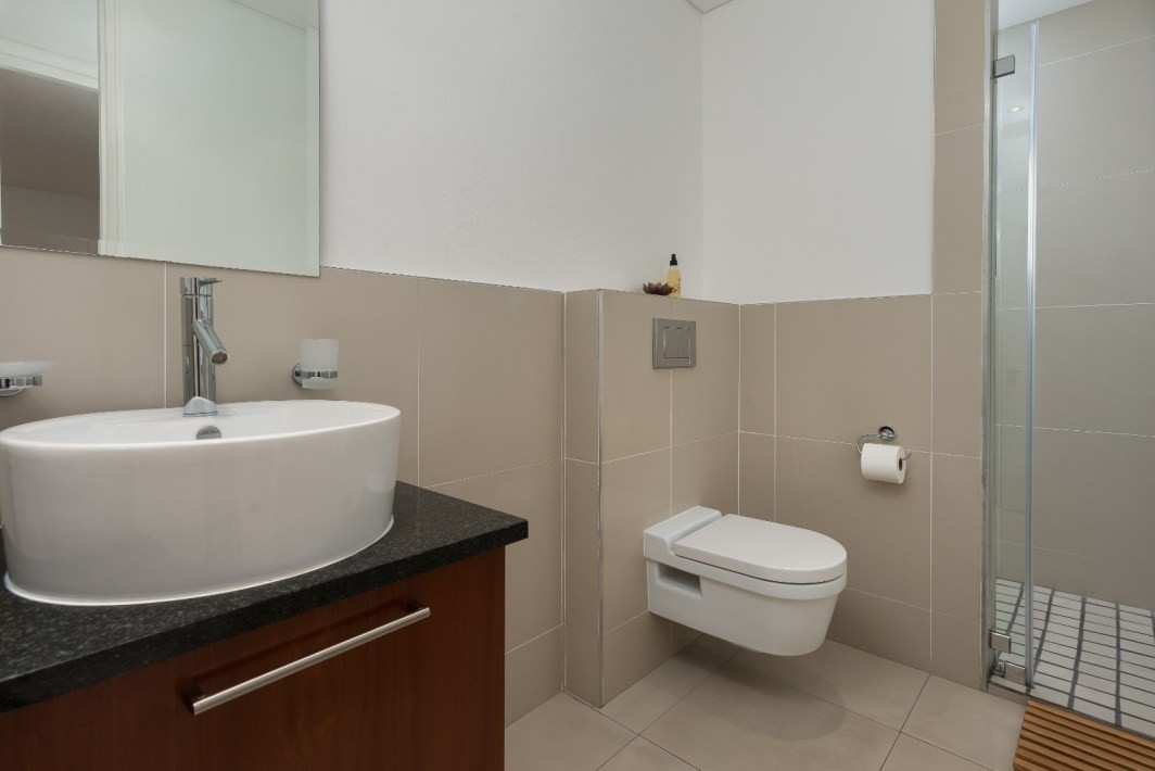 Big-Bay-Accommodaton-186-Eden-on-the-Bay-4-of-21