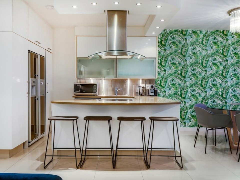 1f7a496d-a975-46c6-a8d7-6f65155fc96a