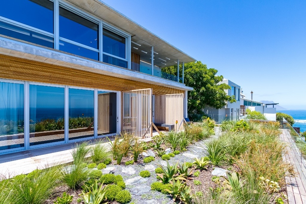 gem-of-bantry-bay-bantry-bay-5d1caa787dff1