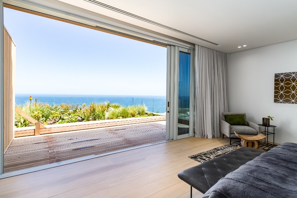 gem-of-bantry-bay-bantry-bay-5d1caa80ccc1d