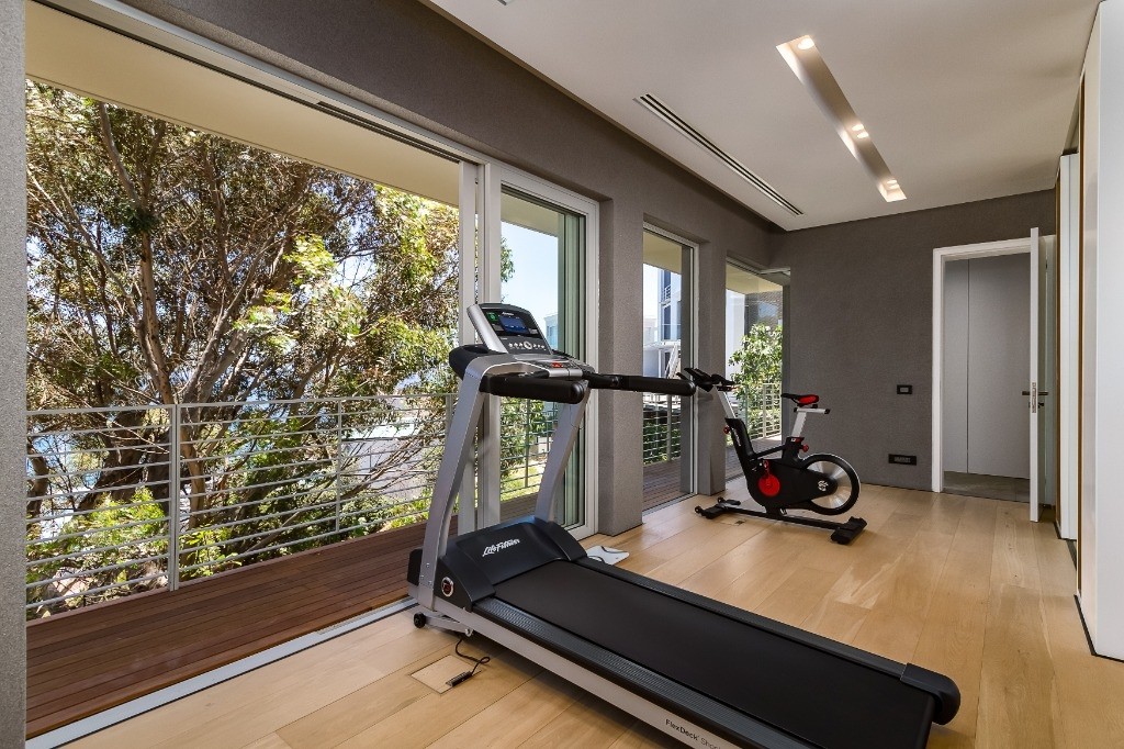 gem-of-bantry-bay-bantry-bay-5d1cab337b6bf