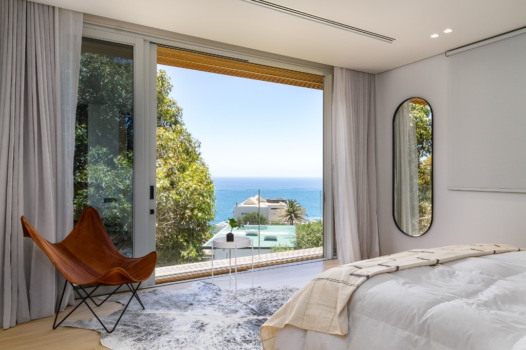 gem-of-bantry-bay-bantry-bay-5d1cab3ada8c6