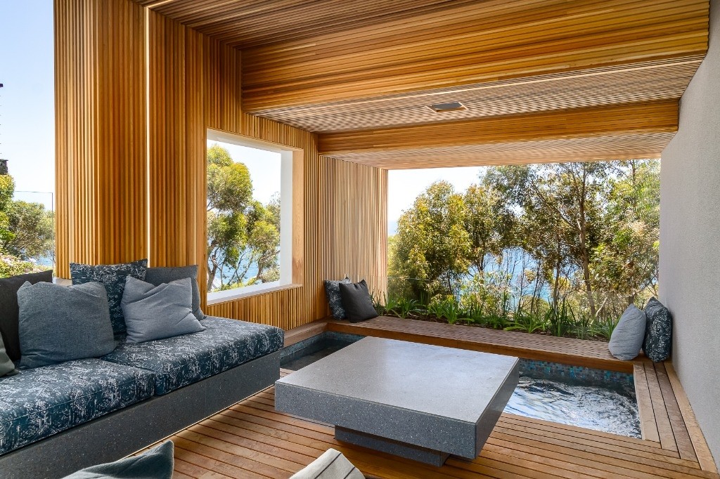 gem-of-bantry-bay-bantry-bay-5d1cab3c3d508