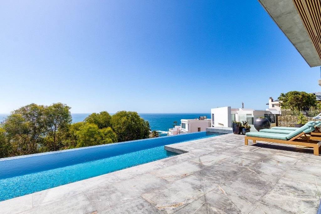 gem-of-bantry-bay-bantry-bay-5d1cabf550a9c