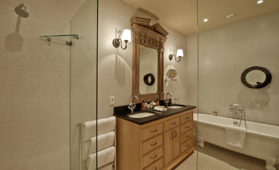 11. LA CLÉ DES MONTAGNES - La Grange -bathroom