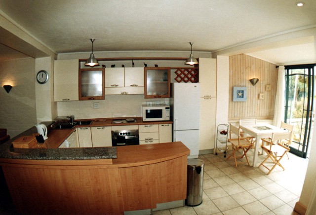 kitchen02640x480