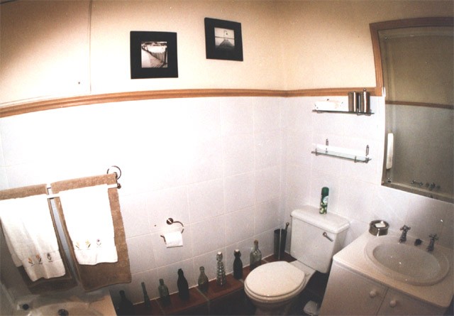 ab2-en-suite-bathroom