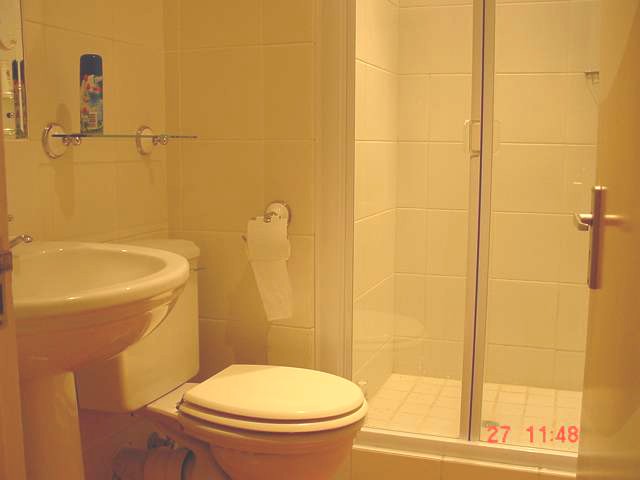 bathroom2