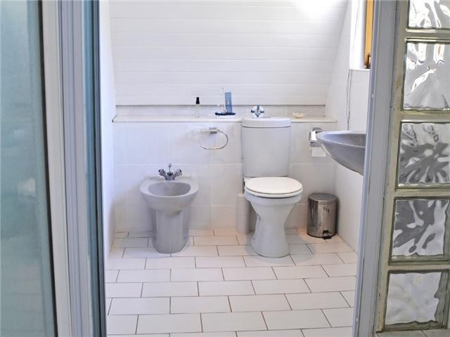 abb9915d-2a30-495c-a808-dc1904b51f38