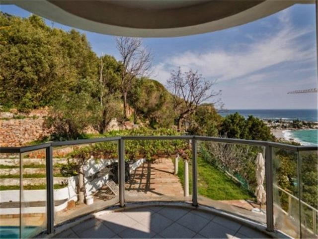 eeec0068-b249-4a2a-a79b-cafb68e822d4