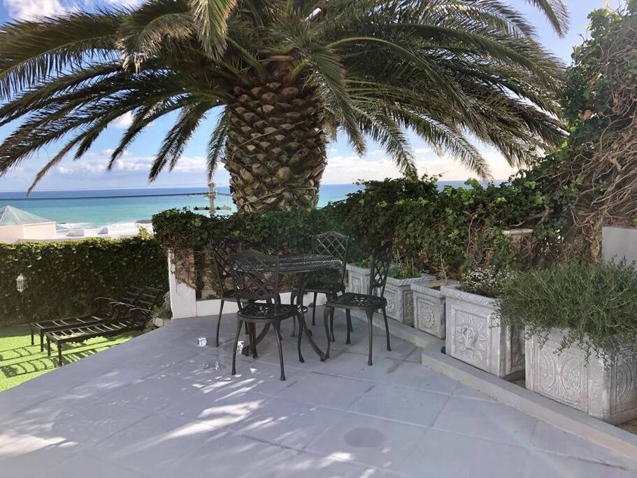 f4b90cd5-0f25-4187-b0e7-ab9975ffda87