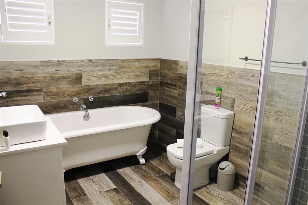 20181121_011509_AM_3rd_Bathroom