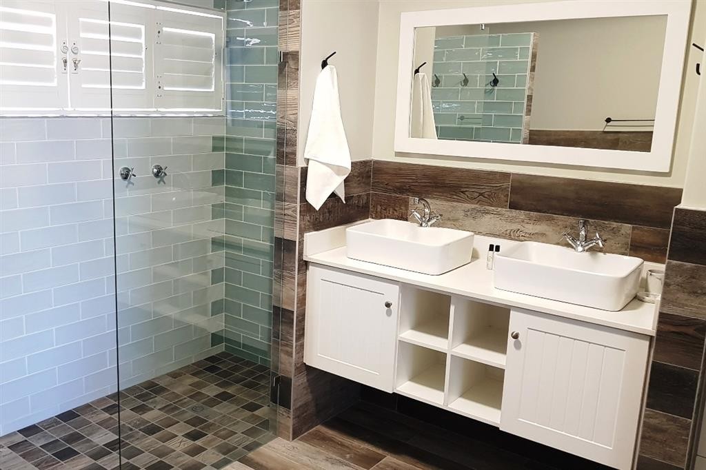 20181121_011815_AM_Master_en-suite