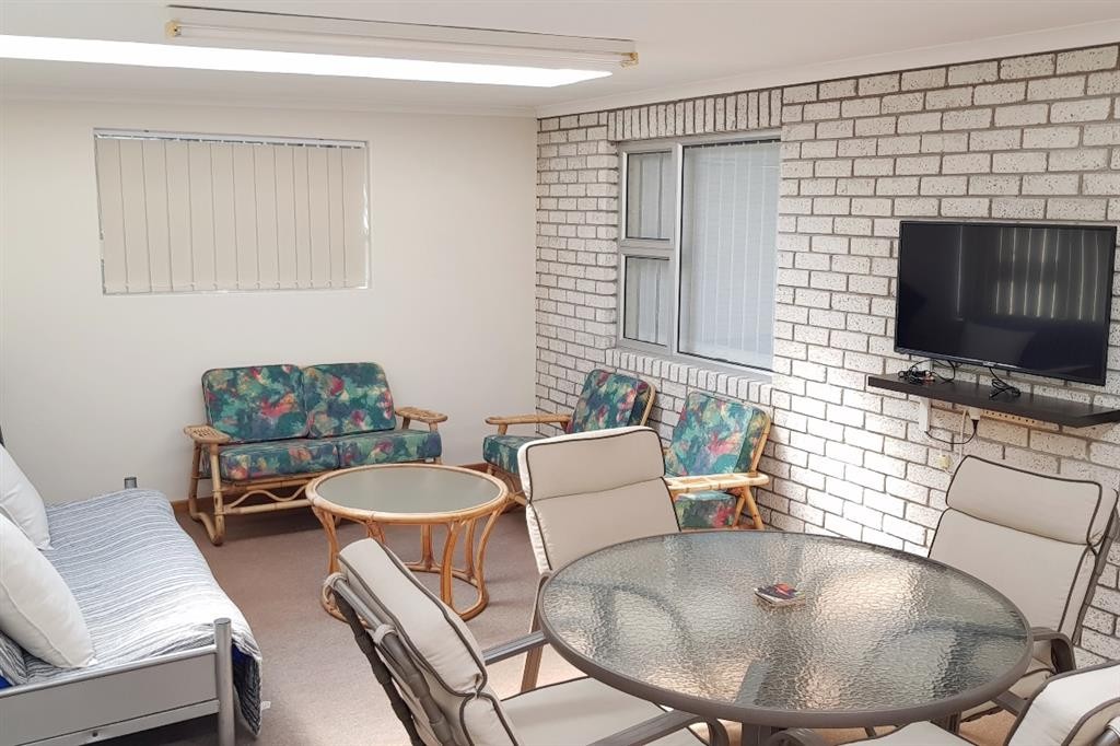 20190322_011502_9_DK_Sunroom