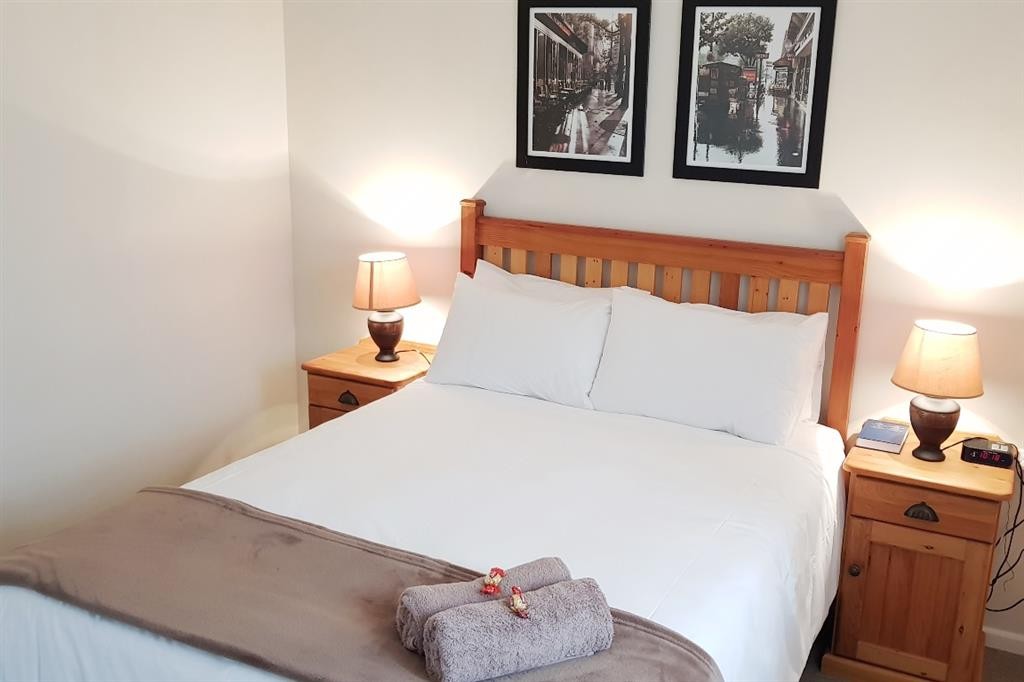 20190322_011530_12_DK_2nd_Bedroom