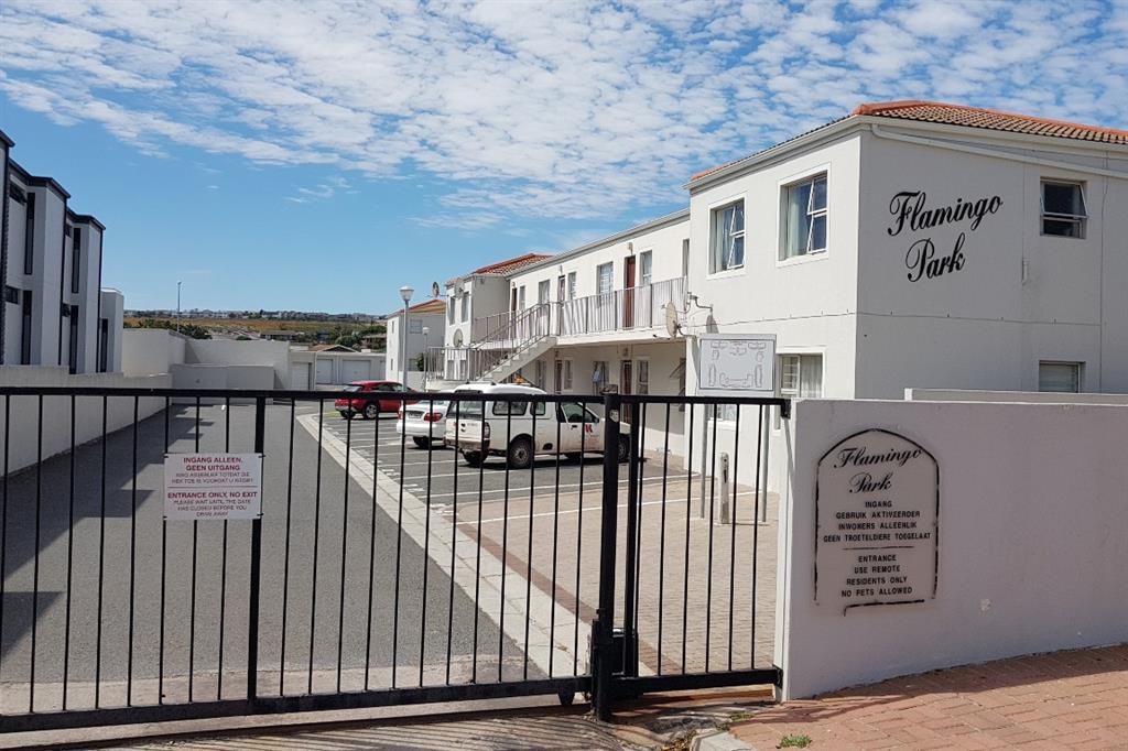 20181102_121938_1_KN_Outside_and_Security