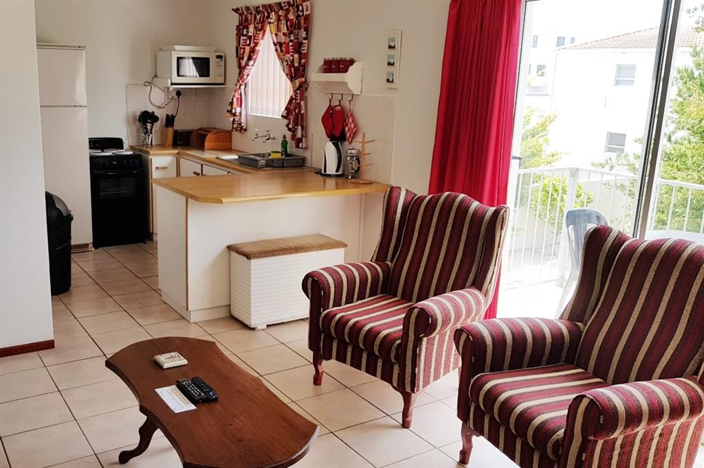 20181102_122002_4_KN_Living_3