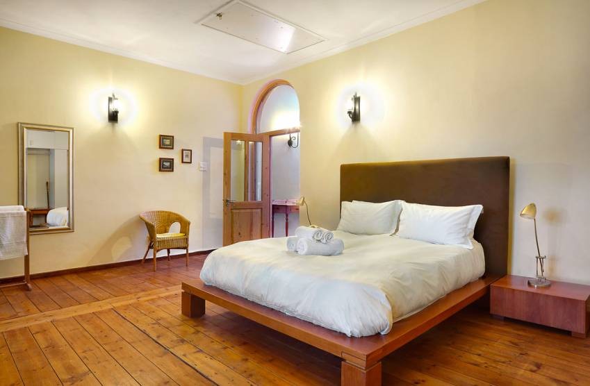 27055_1568962227-3653501083_5