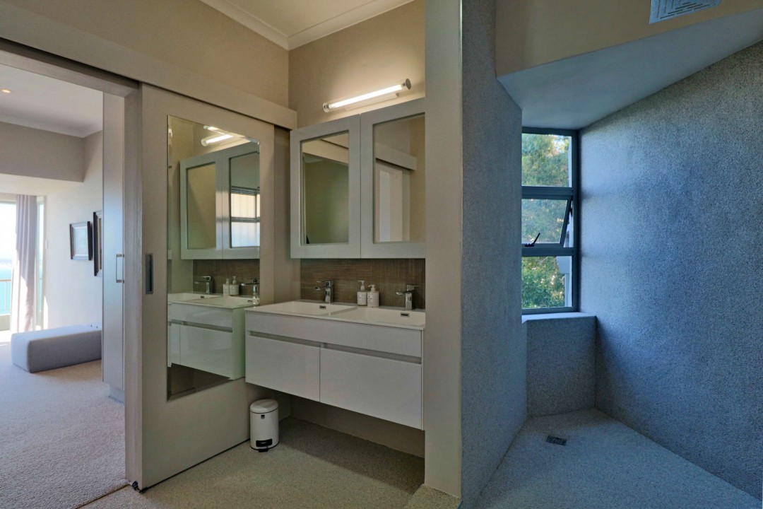 gordons-bay-self-catering-accommodation-18-suikerbossie-04