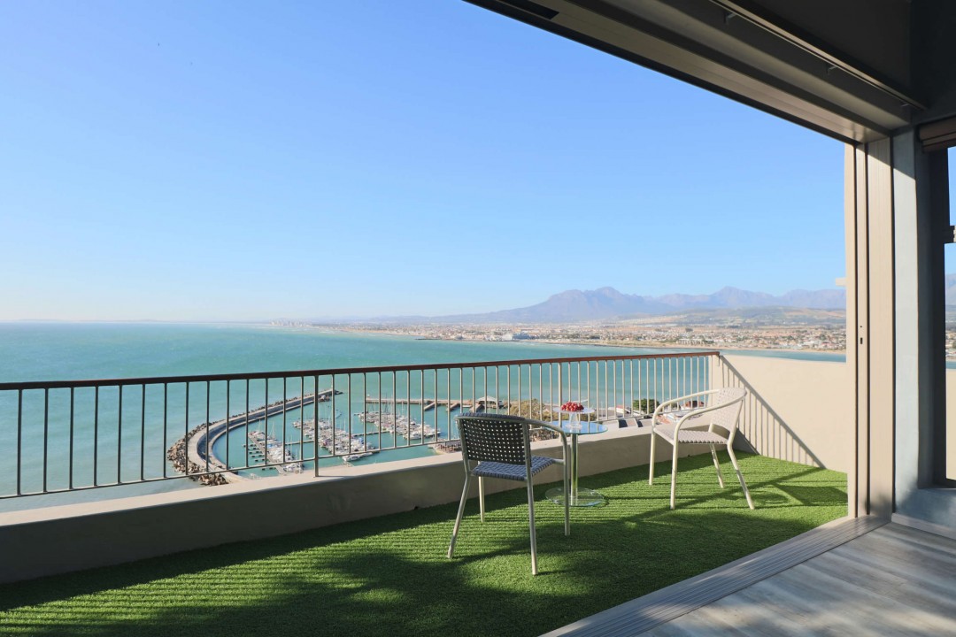 gordons-bay-self-catering-accommodation-18-suikerbossie-17