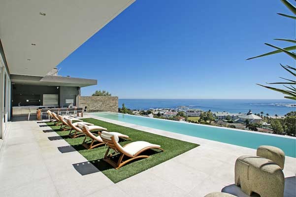 05. Outdoor entertainment area with infinity pool