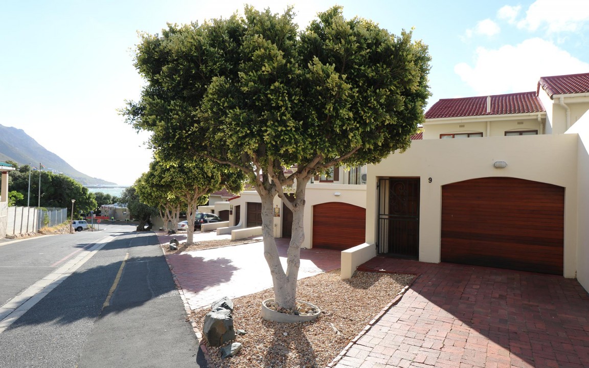 self-catering-accommodation-gordons-bay-milkwood-house-01