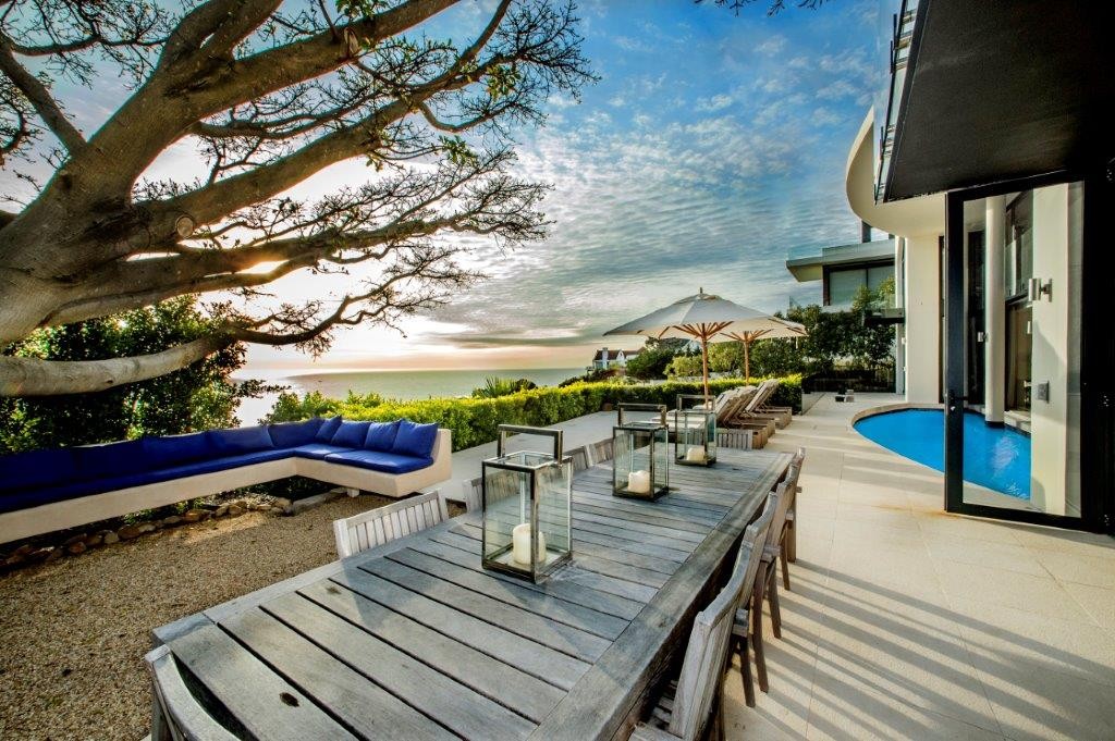 04. Old Tree and Terrace