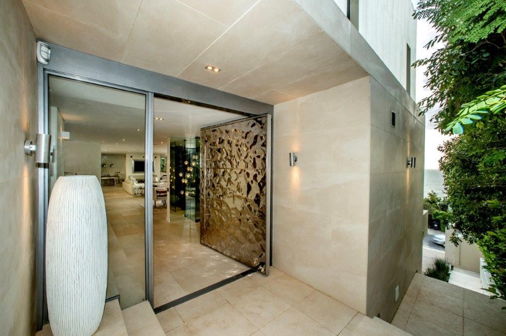 16. Property Entrance