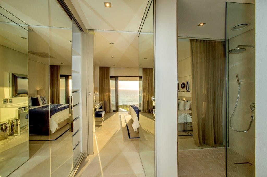 29. Bedroom Suite 3 ensuite bathroom