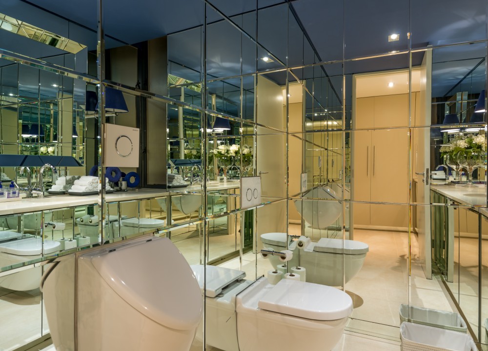 32. Bedroom 4 ensuite bathroom