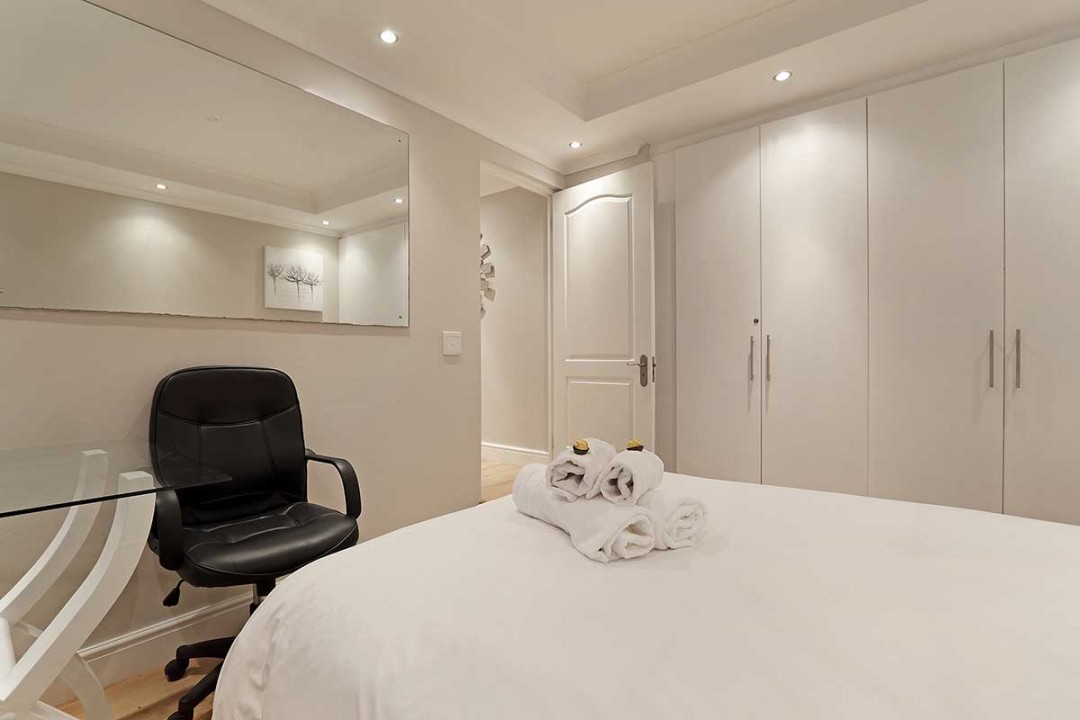 5dc19180eeb1c843082510