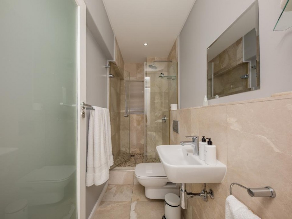 1d8a48f1-db7e-4208-9545-6f5d3fa24e8b