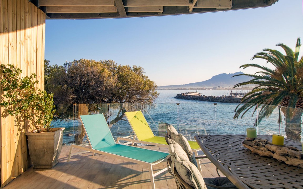 self-catering-accommodation-gordons-bay-port-suite-03