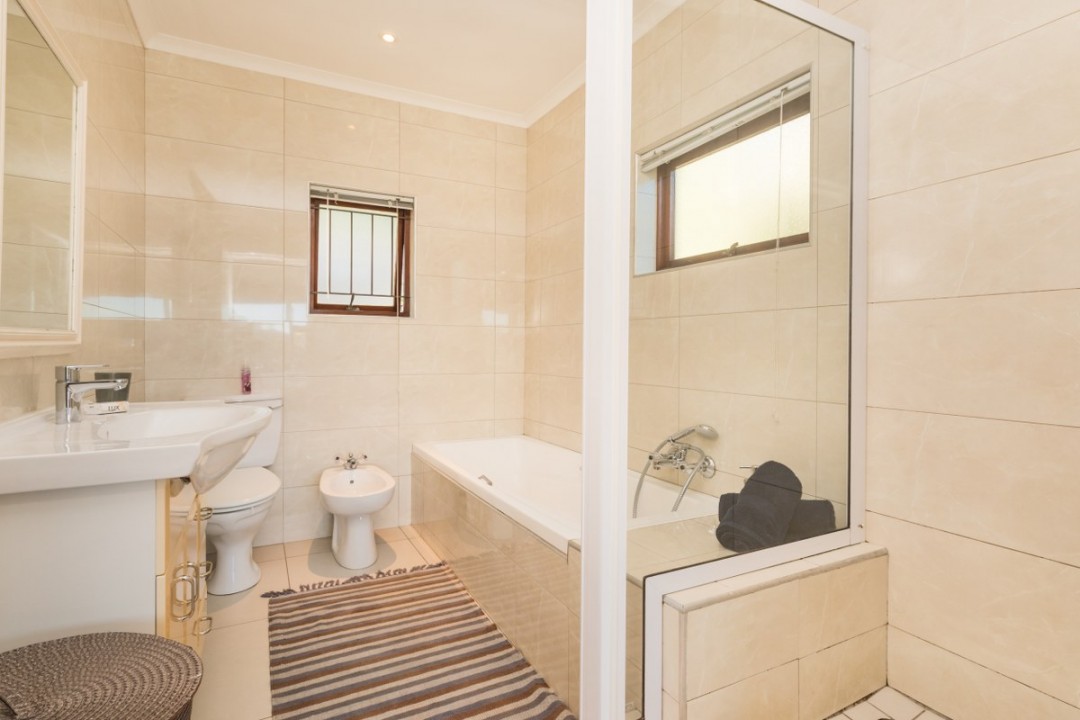 Hello-Garden-Route-400-Waterside-Road-Villa-21