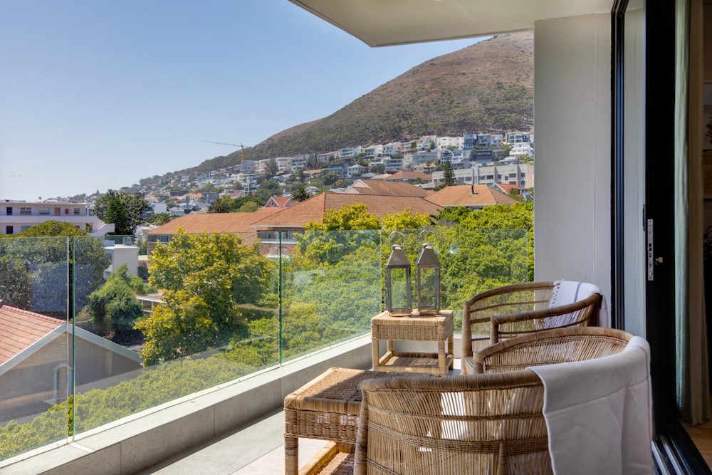 Serviced-Apartment-Rentals-in-Sea-Point_with-Views