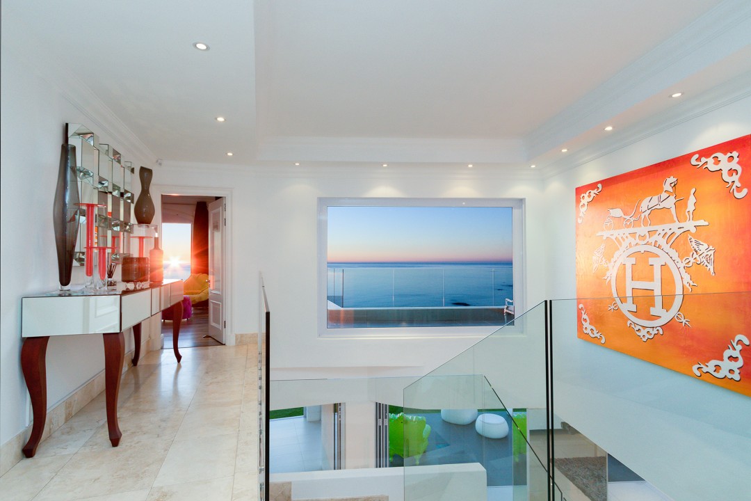 08.-Entrance-view-from-Front-Door