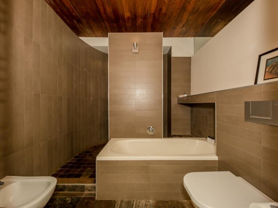 a75918b4-4b91-478e-806b-6e57062f0e31