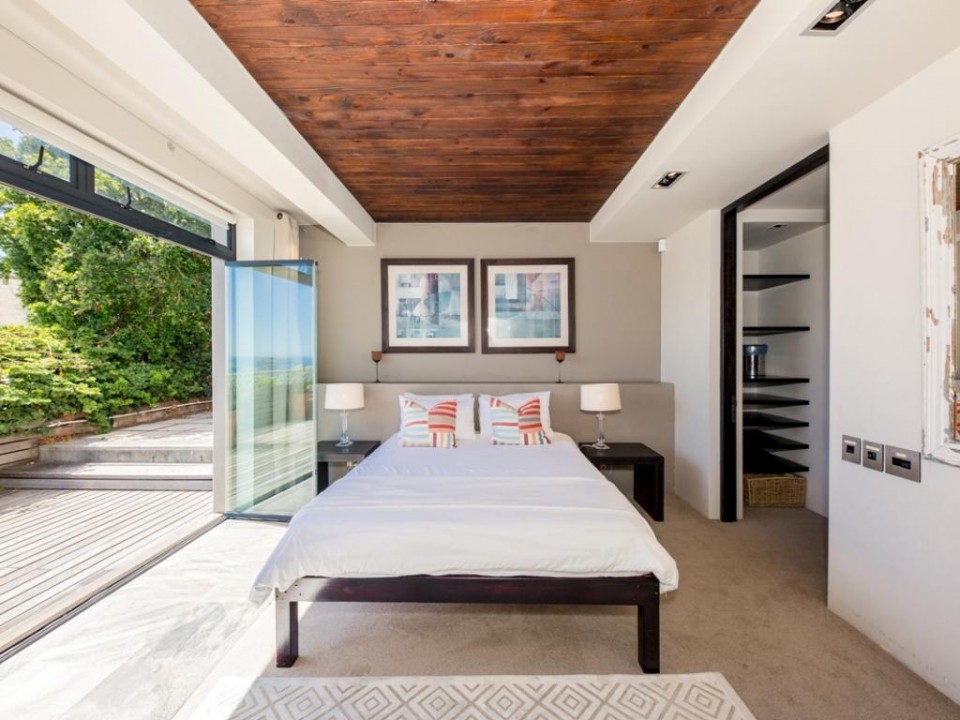 ae468a4f-4083-4020-9e83-5b8ca3135c3d