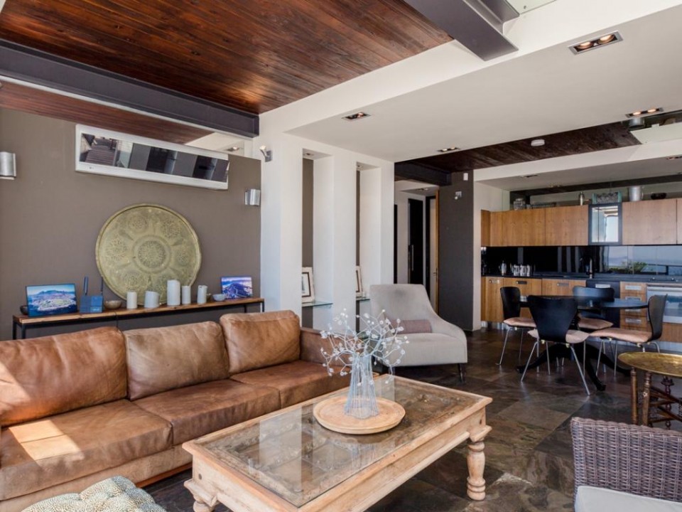 cdeb989e-d1e8-4a6e-b3ce-a709be9f50b3