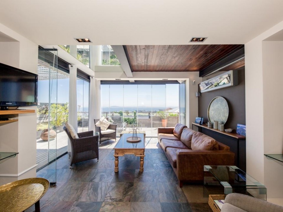 ef25941d-3828-4c9c-b7ee-1f344bf470d5